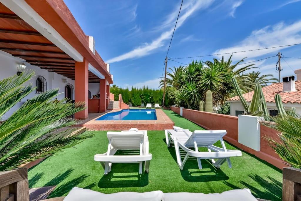 Villas Guzman - Mouna Кальпе Екстер'єр фото